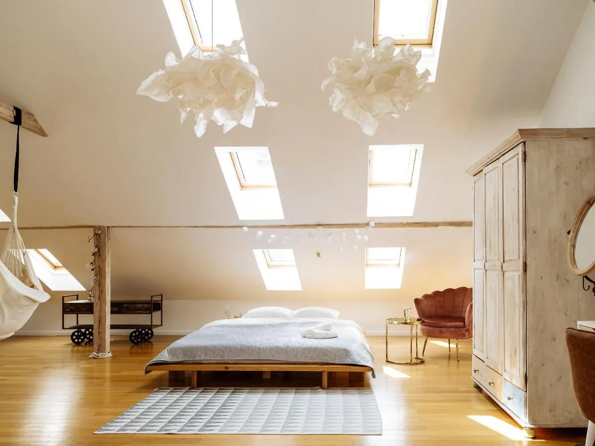 ブカレストArtistic Loft In The Old Townアパートメント ルーマニア