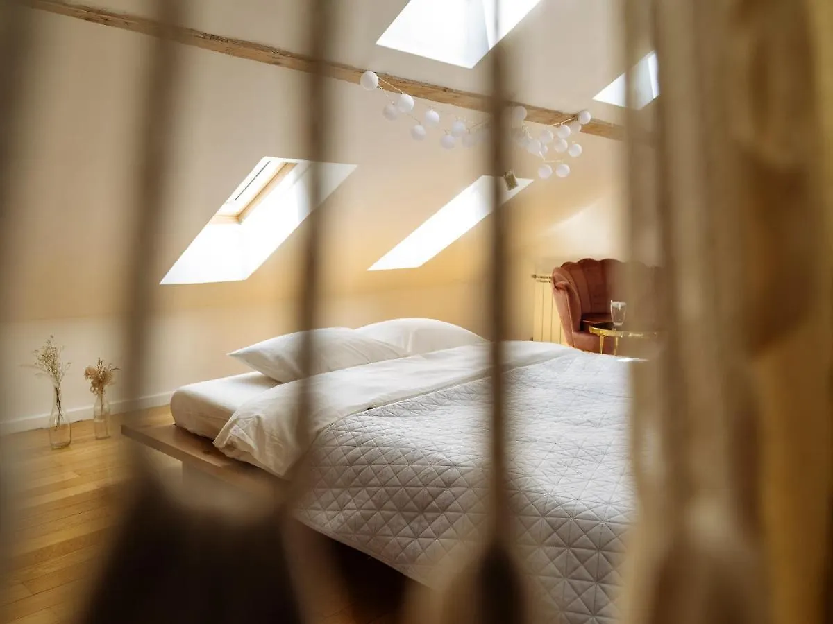 ブカレストArtistic Loft In The Old Townアパートメント ルーマニア